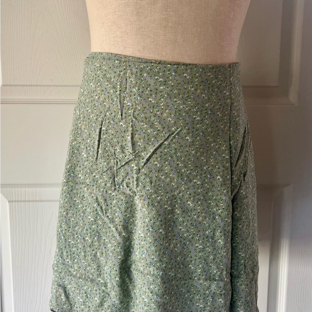 Brandy Melville Genevieve Wrap Skirt